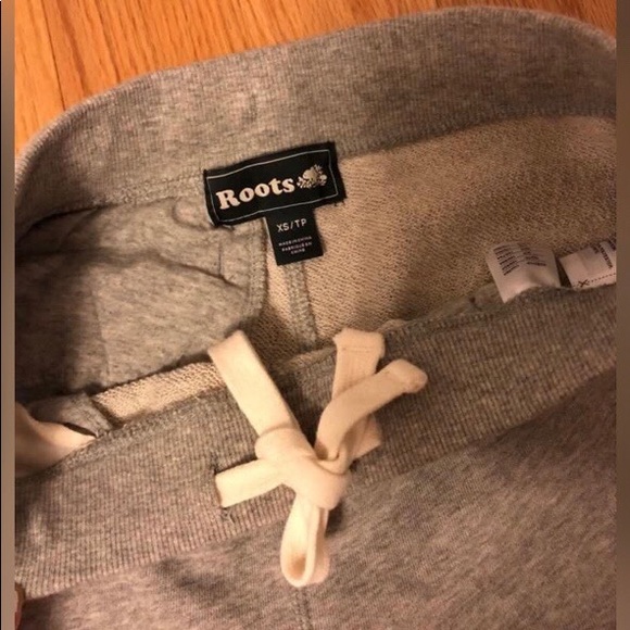 Roots Tapered Slim Fleece Sweatpants (Size XS) - Picture 3 of 3
